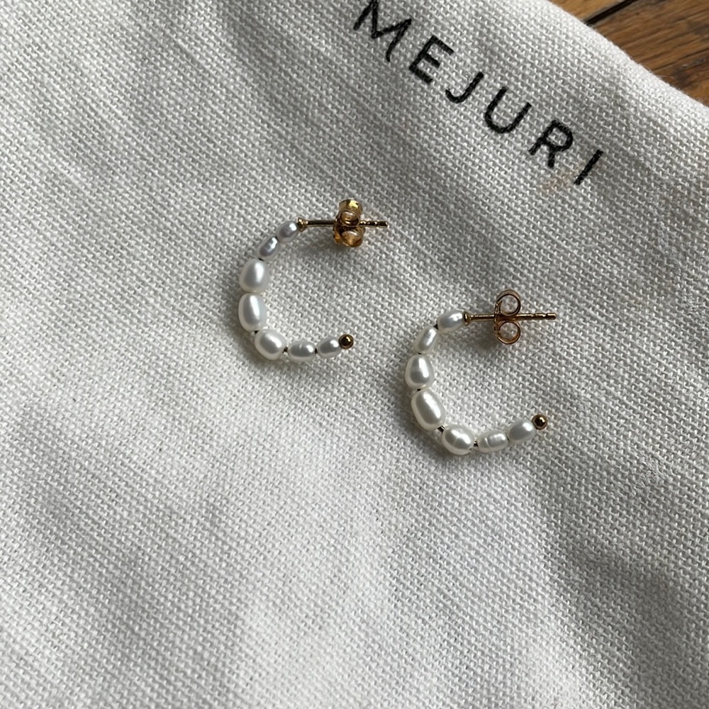 Mejuri Pearl Hoop Earring